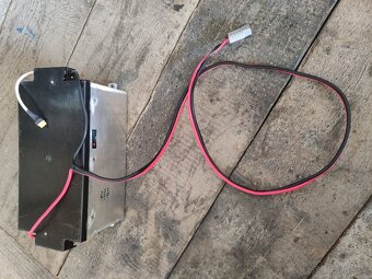 Predám lodný závesný elektrický motor + bateria. - 5