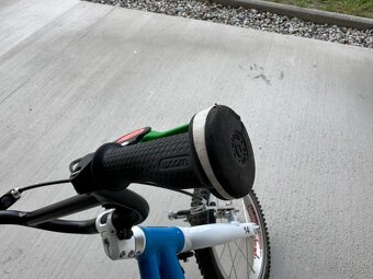 Predam bicykel Woom 2 MODRY, V ZARUKE - 5