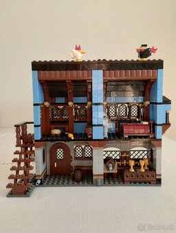 LEGO Castle 10193 Medieval Market Village (s krabicou) - 5