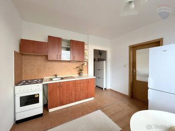 Prenájom - 1-izb.zariadený byt - ul.Gorkého - 5