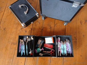 Prítroje a materiál pre pedikúru a manikúru - 5