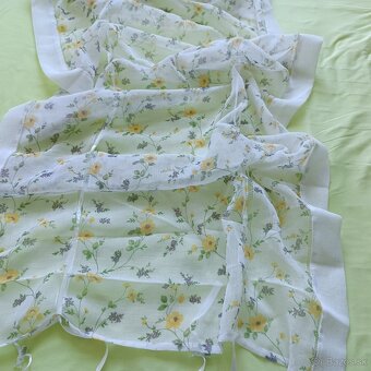 Predám záclonky na vitrážové tyče+tyče zdarma - 5