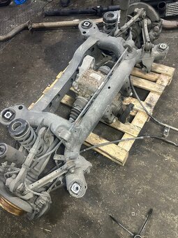 Zadná nápravnica BMW E90 - 5