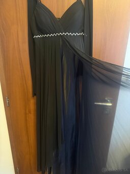Spoločenské šaty čiernej farby - 5