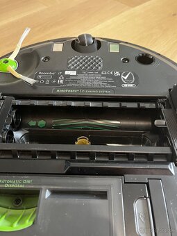 Roomba i7+ s dokovacou stanicou - 5