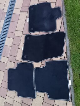 Predám velurove koberce na VW TOURAN..... - 5