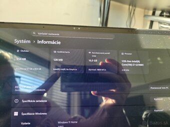 Asus Zenbook Duo (ux8402z) - 5