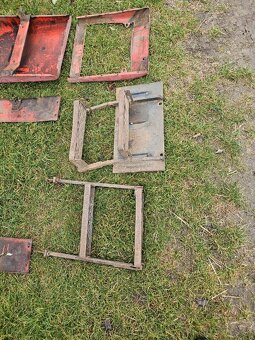 Predám kapotáž na traktor - 5