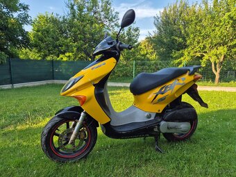Honda x8r-s - 5