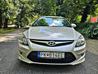 Hyundai i30 Combi family 1.6 benzín 93kW - 5