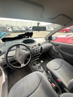 TOYOTA YARIS - 5
