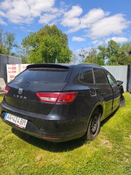 Predám HAVAROVANE auto seat leon - 5