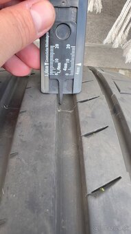 235/35 R19 letné pneu - 5