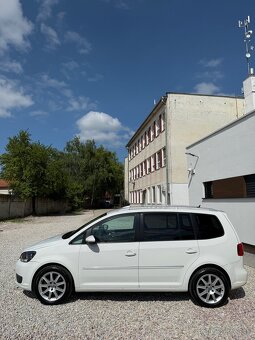 Volkswagen Touran - 5