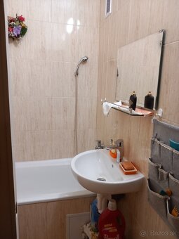 2-izb. byt (64m2) v centre mesta s balkónom a loggiou - 5