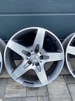 Mercedes GLA R18 - 5