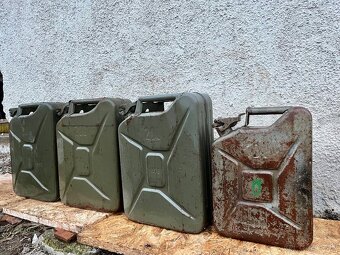 Vojenský plechový kanister (bandaska) - 1ks - 5