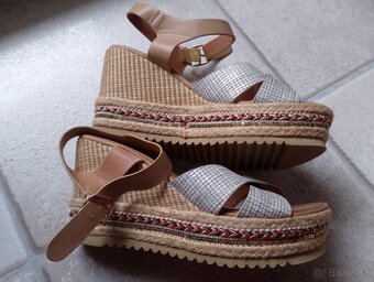 sandálky na platforme č.39 - 5