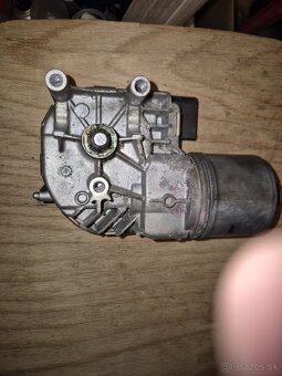 Motorček stieračov - 5