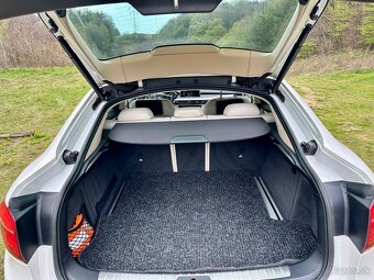 Predám BMW X6, MAX multimedia, r.v.2016 - 5