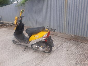 Skuter 50 ccm 4takt - 5