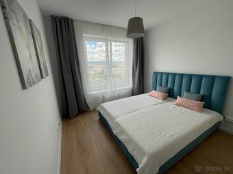 Svetlý 2 izbový apartmán Ružinov - 5