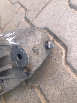 Horné uloženie tlmiča Audi Q7 - Predná pravá strana - 5