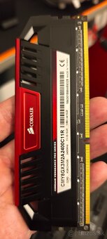 Corsair Vengeance DDR3 4x4GB plus chladič - 5