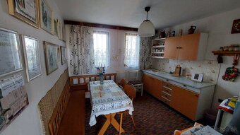 ZNÍŽENÁ CENA PREDAJ - CHATKA S VINICOU - ZL. MORAVCE - 5