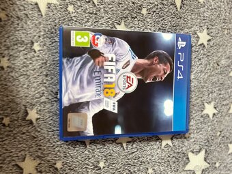 Hry na PS4 - 5