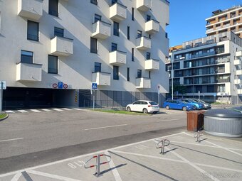 Vonkajšie parkovacie miesto Slnečnice, zóna mesto pred A2 - 5