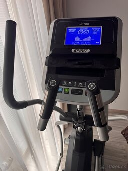 Elipticky trenažér Spirit Fitness XE 195 - 5