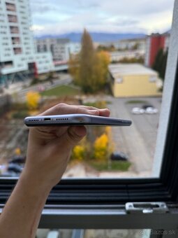 📱 Predám iPhone 11, 64 GB – fialový - 5