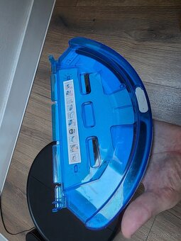 Predám robotický vysávač Rowenta X-Plorer Serie 60 - 5