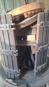 Preš / lis na hrozno - 5