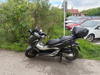 Honda Forza 300 - 5