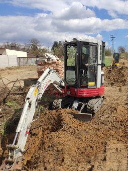 Bager Takeuchi TB23 + vrták + kladivo + 4 lyžice. - 5