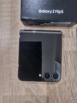 Samsung galaxy Zflip5 - 5
