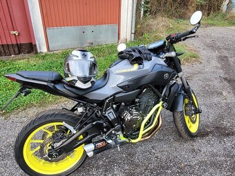 YAMAHA MT 07 - 5
