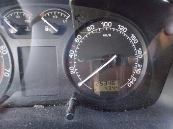 Škoda octavia 1.6 benzín plyn( lpg) - 5