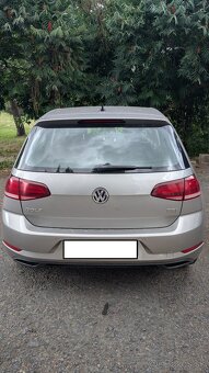 Predám Volkswagen Golf 1.0 TSI rv. 2017 105xxxkm strieborný - 5