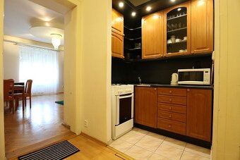VELKÝ 2i.byt S BALKÓNOM, 62m2, V CENTRE BRATISLAVY. - 5