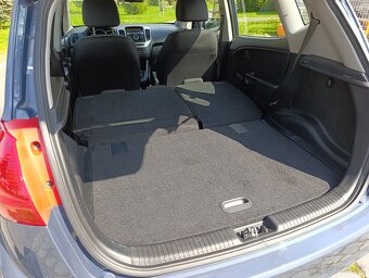 Kia Venga 1.4CRDI M6 16V My WORLD edícia. Rodinné auto. - 5