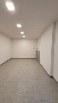 Centrum mesta ZM - prizemie - - 5