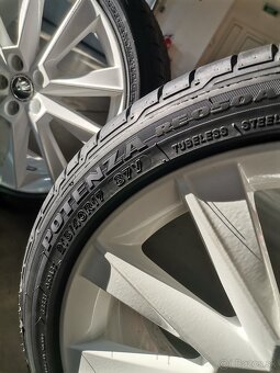 Škoda letná sada 215/40 R17 + disky Savio - 5