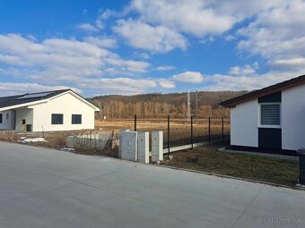 Slepá ulica / stavebný pozemok / IS / 627 m2 - 5