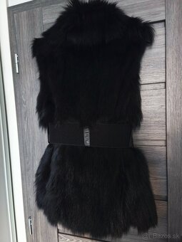 Prava kozusinova vesta z lisky Moschino Cheap and Chic - 5