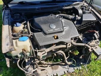 Rozpredam Vw Golf 4 1,6 SR 74kw benzin - 5