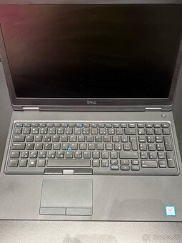 Notebook Dell Latitude 5590 15,6" i5 / 8GB/512GB/Win 11 Pro - 5