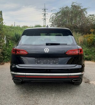 Predám Volkswagen Touareg 3.0 V6 TDI SCR 4Motion Tiptronic - 5
